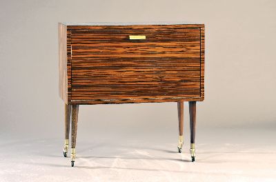 Image Barschrank, deutsch, 1960er-Jahre, Makassar -Furnier, Front mit einer Klappe, sparsame ...
