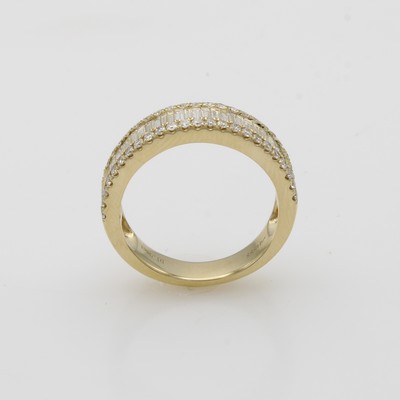27088541a - Ring mit Brillanten und Diamanten, GG 585/ 000, 81 Diam. u. Brill. zus. ca. 1.08 ct ...