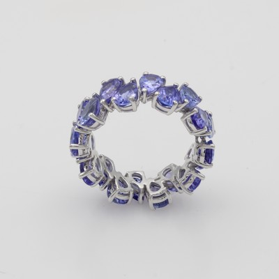 27088543a - Ring mit Tansaniten, WG 585/000, 20 tropfenf. Tansanite zus. ca. 8.82 ct, RW ca. 55 ...