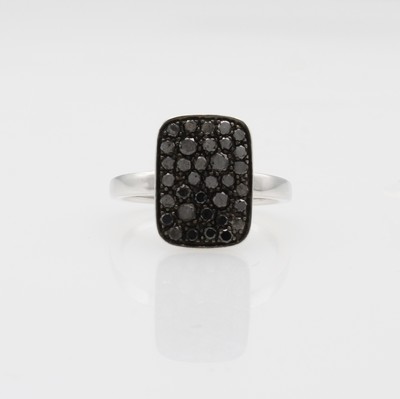 Image Ring mit Diamanten, WG 750/000, 34 schwarze Diam. zus. ca. 0.89 ct (beh.), RW ca. 55 ...