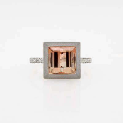 Image Ring mit Turmalin, WG 585/000, z.T. matt., Turmalin ca. 3.98 ct fancy, 16 Brill. zus. ...