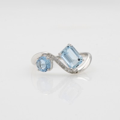 Image Ring mit Aquamarinen und Brillanten, WG 585/000, 10 Brill. zus. ca. 0.05 ct Weiß/si-p, ...