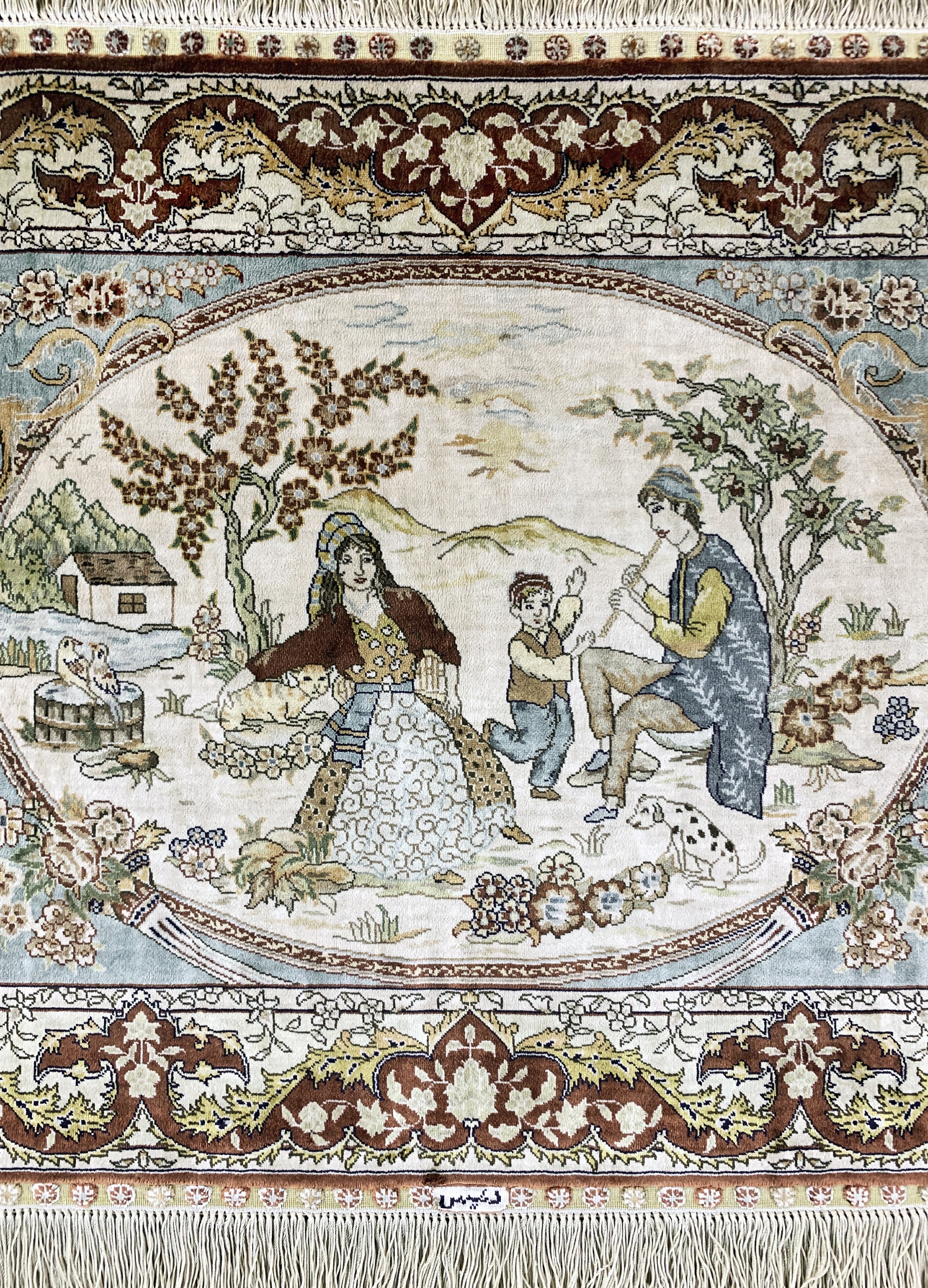 Detail c: Hereke fein, China, Ende 20.Jhd., reine Naturseide, ca. 93 x 62 cm, ca. 1,0 Mio. Kn/qm, EHZ: 1-2