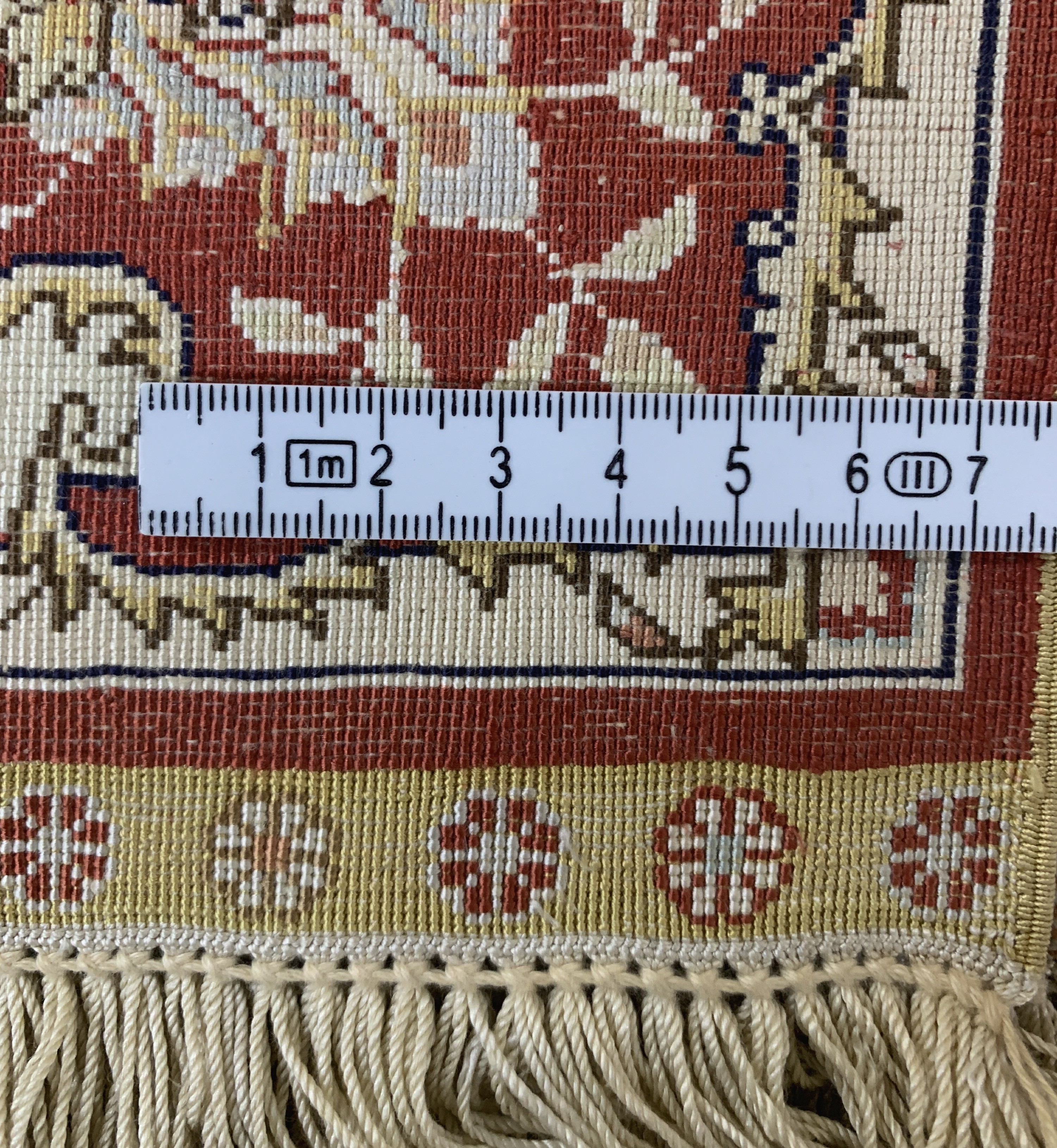 Detail d: Hereke fein, China, Ende 20.Jhd., reine Naturseide, ca. 93 x 62 cm, ca. 1,0 Mio. Kn/qm, EHZ: 1-2
