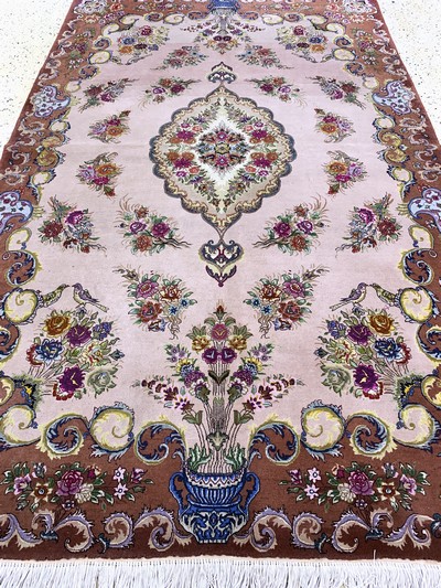 27088767h - Täbriz fein(50 Raj), Persien, Ende 20.Jhd, Korkwolle mit Seide, ca. 256 x 158 cm ...