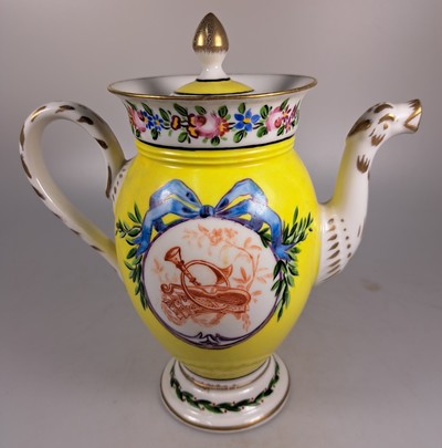 27088799l - Tete-a-tete, Frankreich, um 1870, Porzellan, Kartuschen rote Camaieumalerei, apokryphe ...