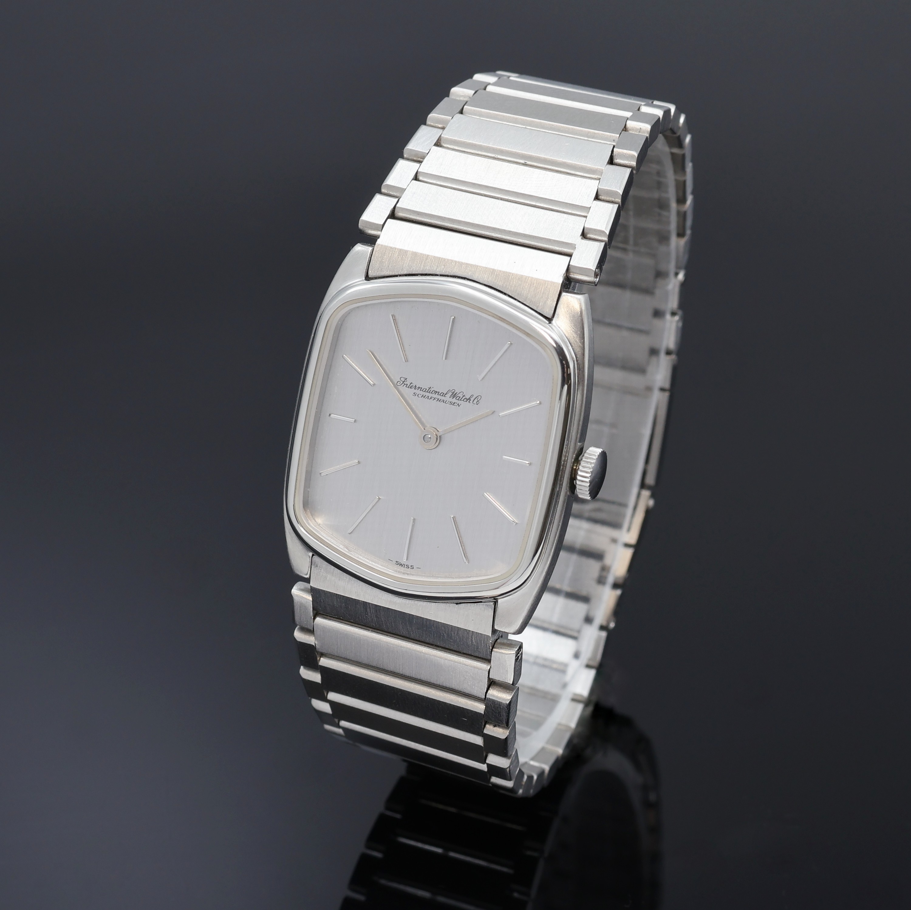 Image 27088800 - IWC seltene vintage Armbanduhr Da Vinci Line in Stahl, Handaufzug, Schweiz um 1973, 2- ...