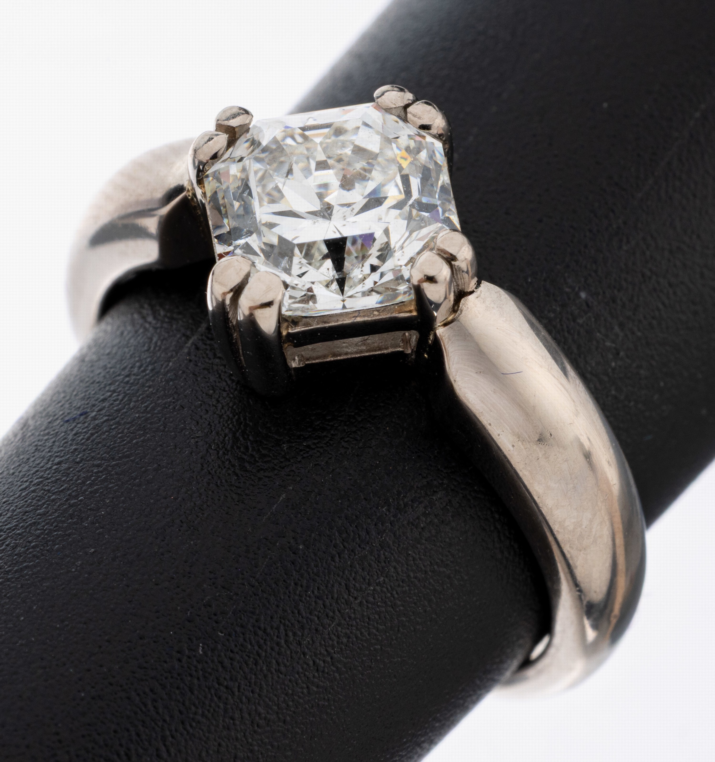 Image 27088870 - 18 kt Gold Diamant-Ring, WG 750/000, 1 Diamant im Asscher-Cut ca. 1.70 ct Weiß/p1, ...