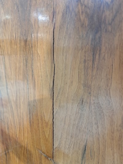 27088828k - Biedermeier Spiegel, um 1820, Nußbaum massiv, mit Galerie, Vollsäulen z.T. vergoldet, ...