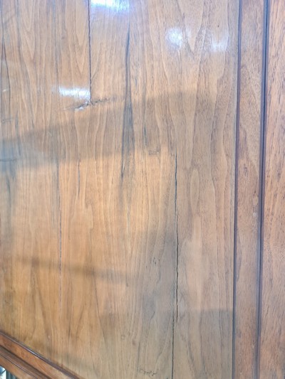 27088828l - Biedermeier Spiegel, um 1820, Nußbaum massiv, mit Galerie, Vollsäulen z.T. vergoldet, ...