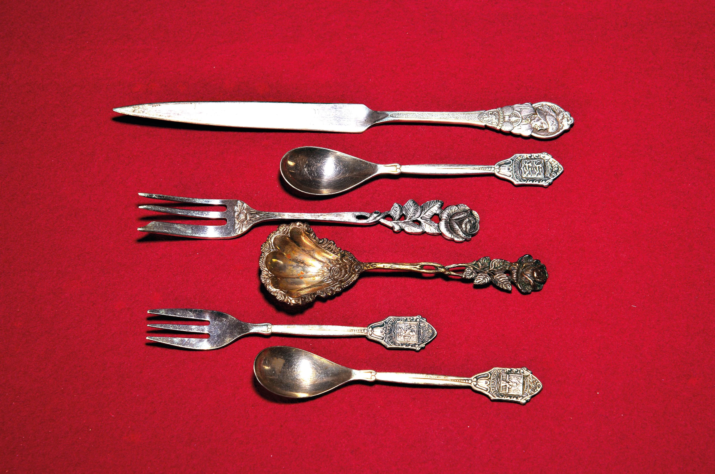 Image 27089641 - 26 Dutch souvenir spoons and forks, Netherlands, early 20th century, silver-platedmetal, ...