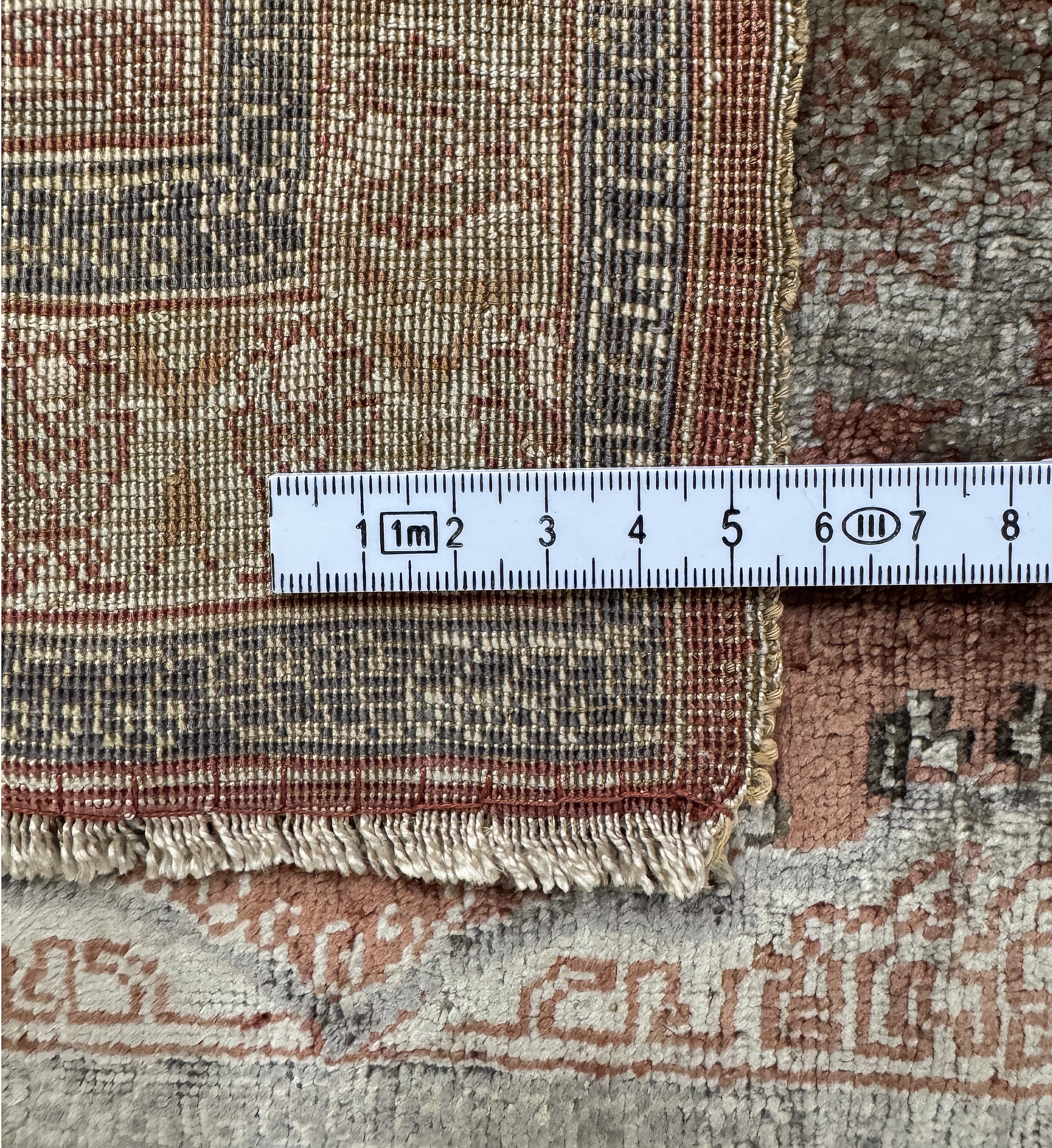 Detail e: Täbriz Seide"Hadji-Jalili", Persien, antik,19.Jhd, reine Naturseide, ca. 85 x 55 cm, EHZ:2-3