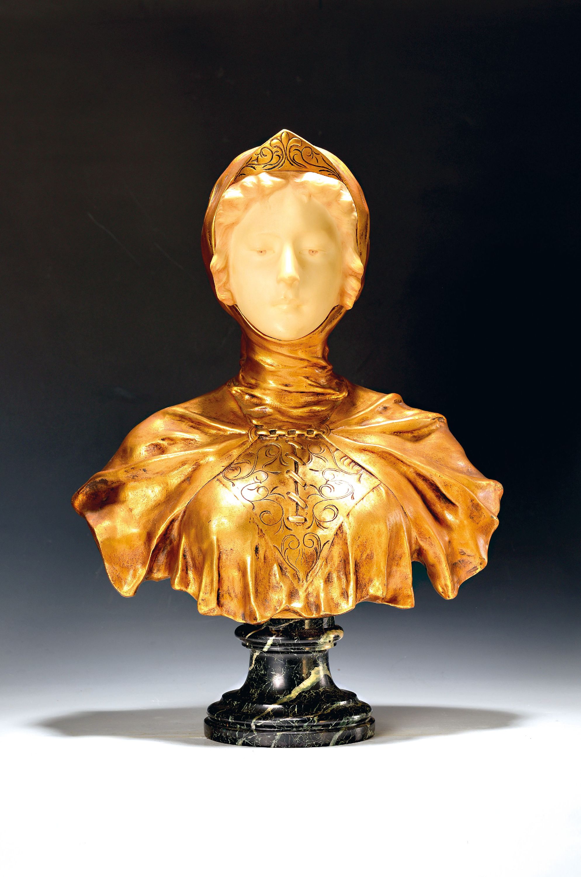 Image 27090879 - Gustave van Vaerenbergh, 1873-1927, Büste der Jeanne D´Arc, Gesicht aus Alabaster, ...