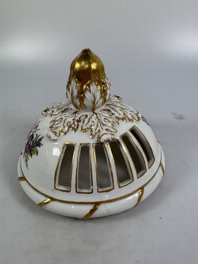 27090987p - Large potpourri vase, Fürstenberg, 20th century, porcelain, colorful floral bouquet ...