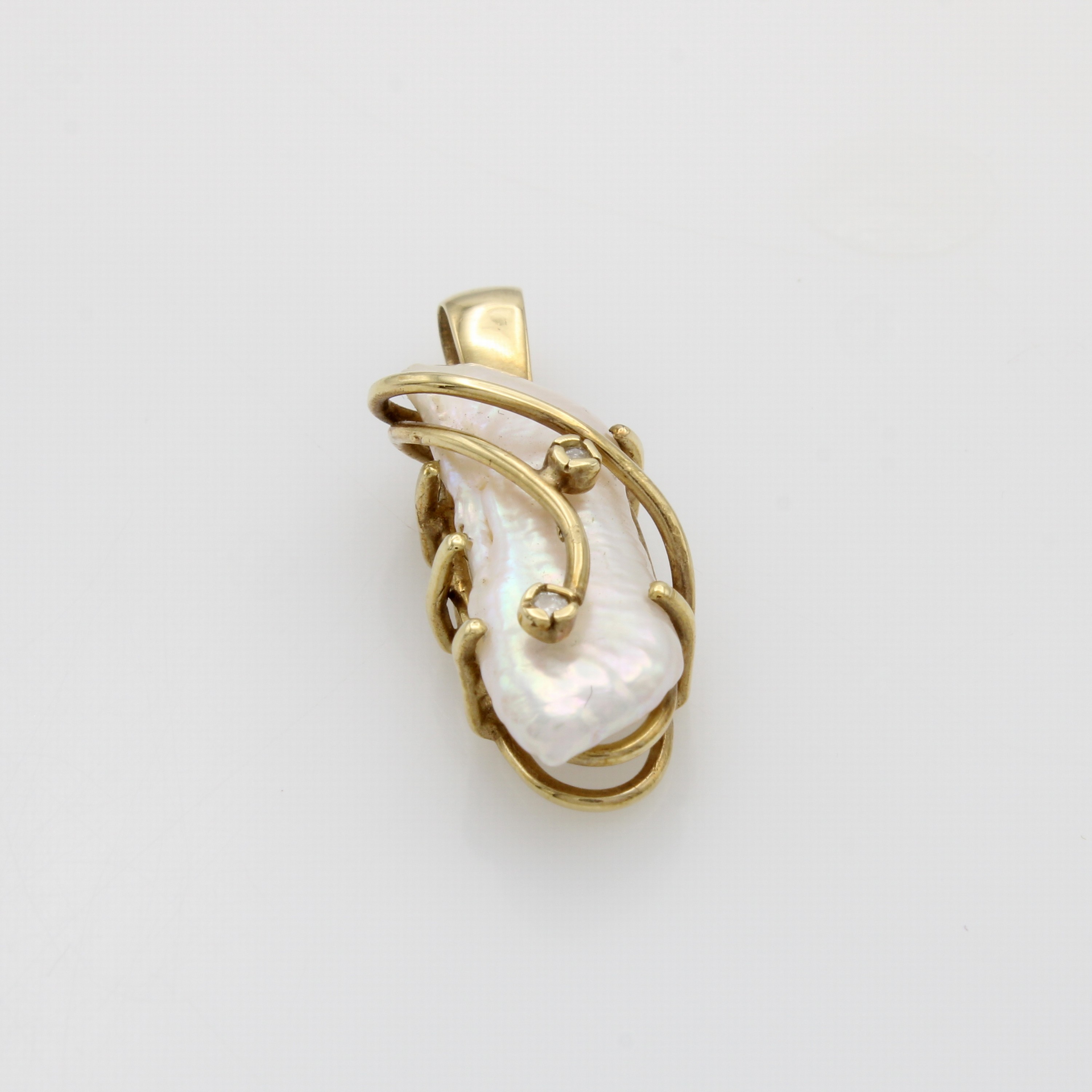 Image 27091026 - Anhänger mit Süßwasserzuchtperle und Diamanten, GG 585/000, Perle unter Draht gef., 2 ...