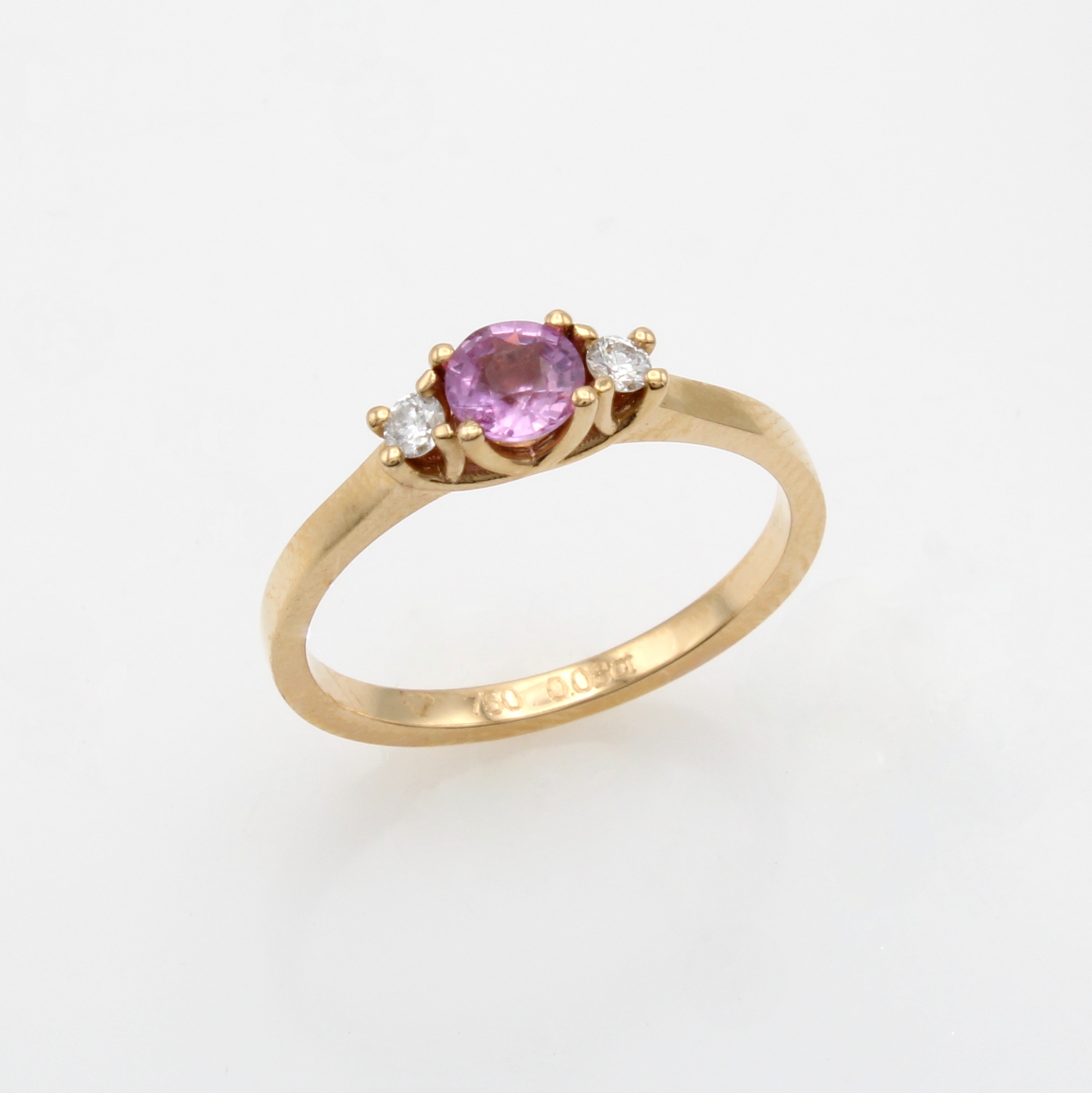 Image 27091097 - Ring mit Saphir und Brillanten, RG 750/000, fac., pinkfarb. Saphir 0.45 ct, 2 Brill. ...