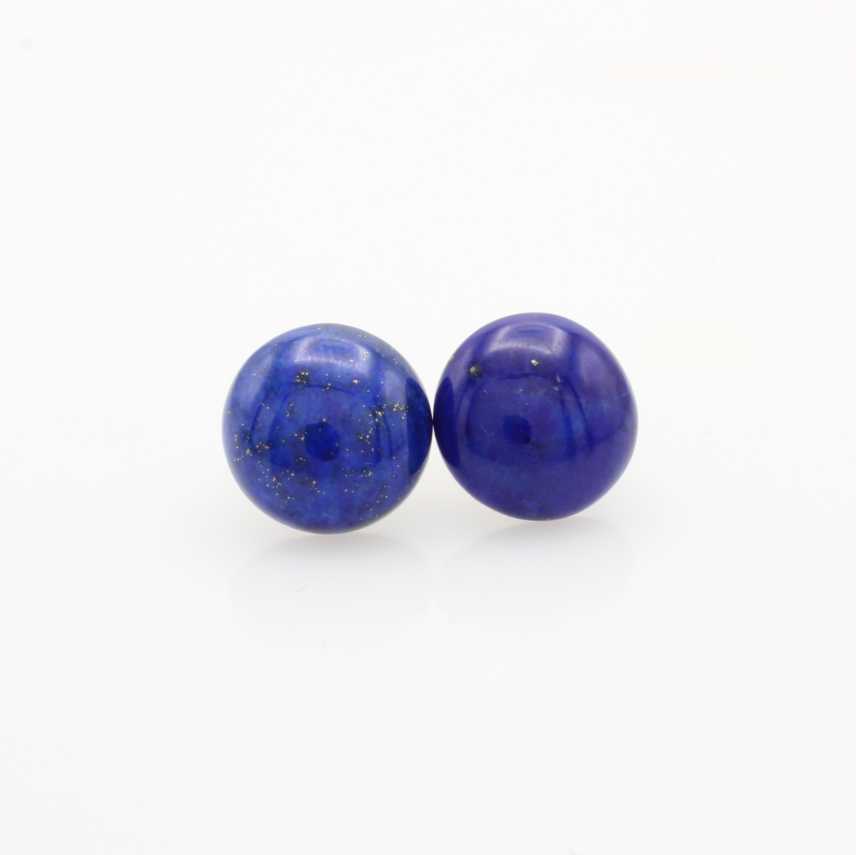 Image 27091122 - Paar Ohrstecker mit Lapislazuli, GG 585/000, 2 bouttonf. Lapislazuli ca. 15 mm ...