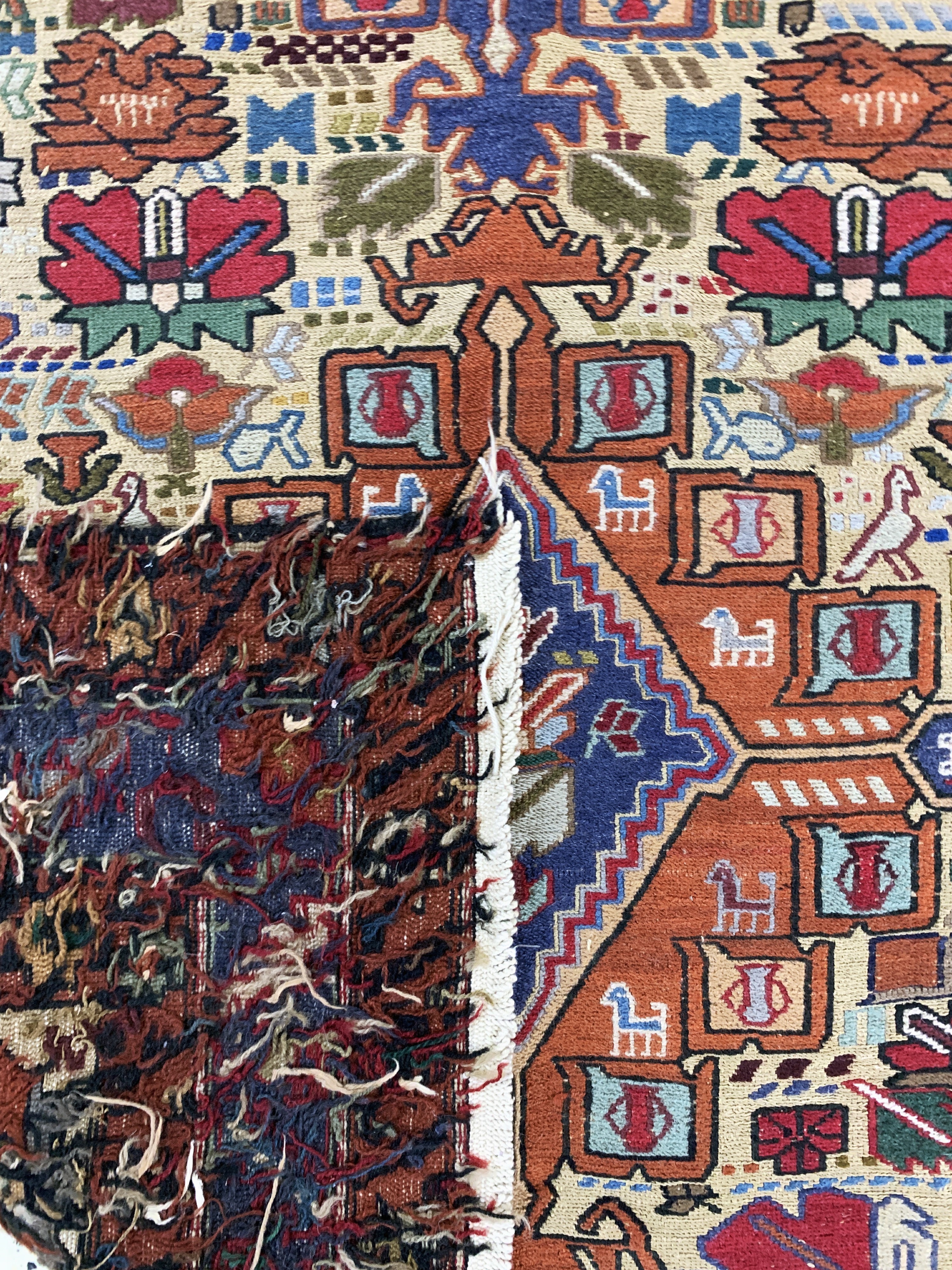 Detail e: Sumakh, Azerbaijan, Ende 20.Jhd, Wolle auf Baumwolle, ca. 195 x 120 cm, EHZ: 2