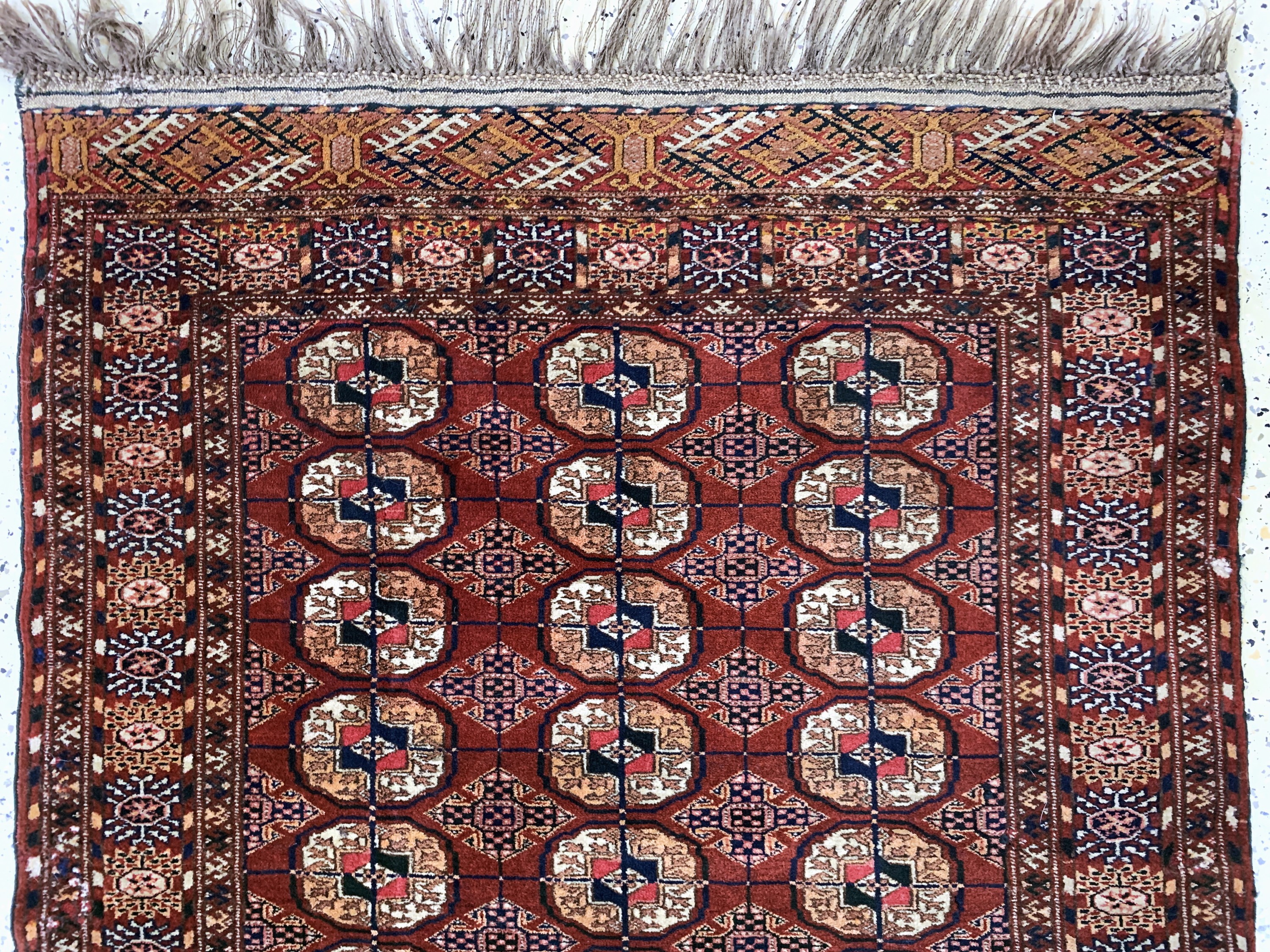Detail a: Buchara alt, Turkmenistan, Anfang 20.Jhd, Wolle auf Wolle, ca. 155 x 110 cm, EHZ: 2(restauriert)