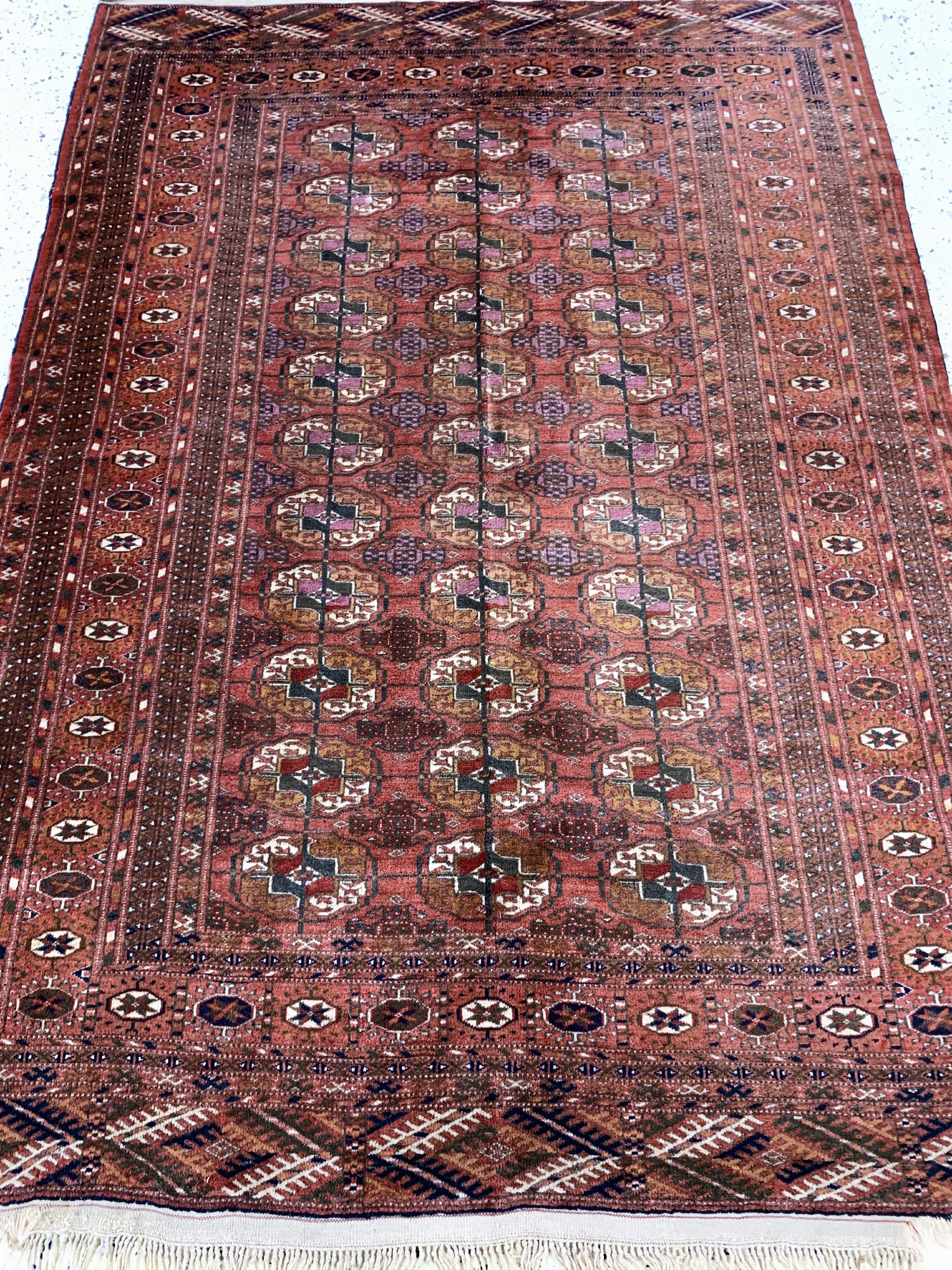 Detail c: Buchara alt, Rußland, Mitte 20.Jhd, Wolle auf Wolle, ca. 185 x 135 cm, verblasst, EHZ: 2