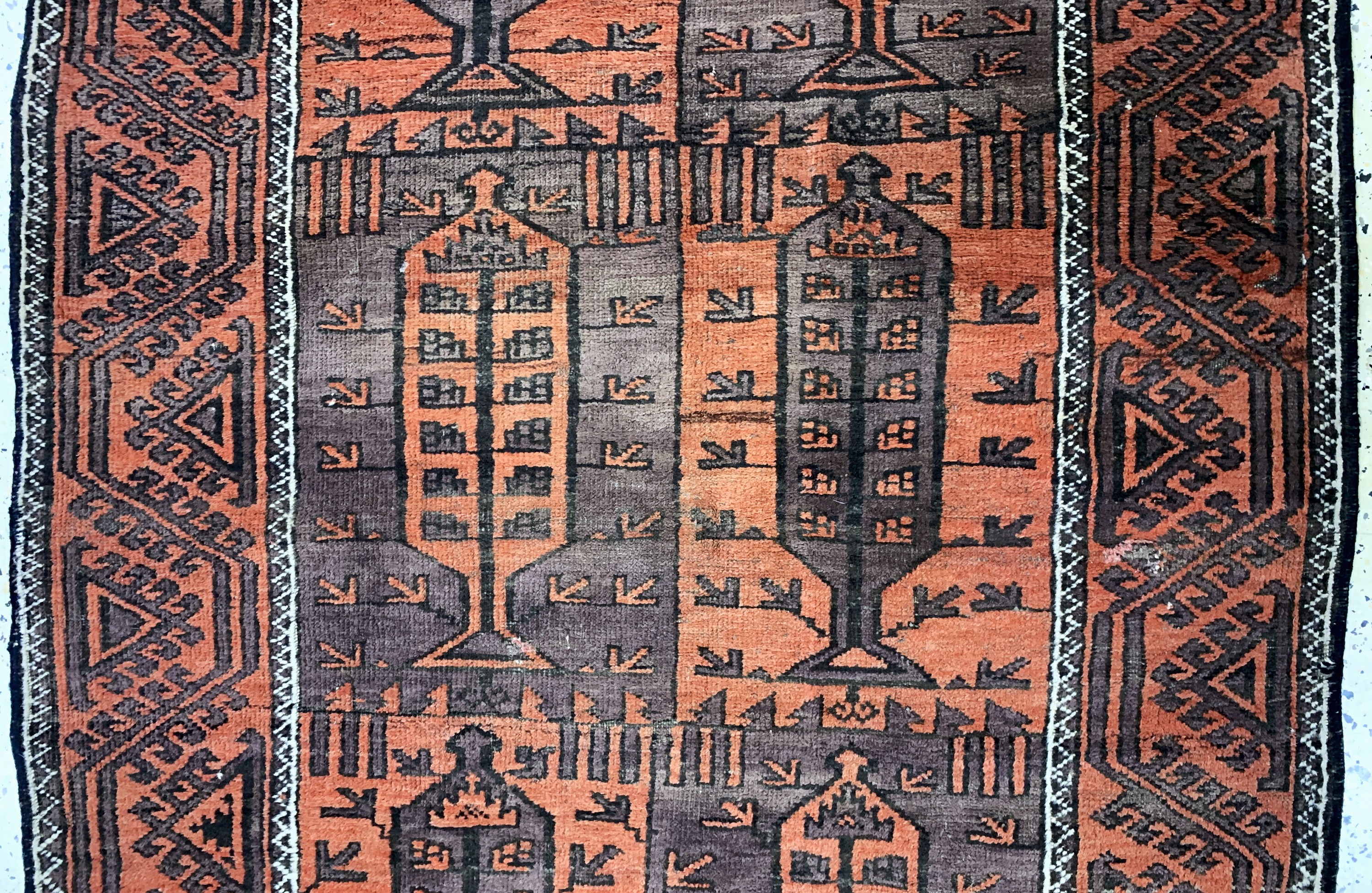 Detail b: Belutsch antik, Persien, 19.Jhd, Wolle auf Wolle, ca. 195 x 120 cm, EHZ: 3-4