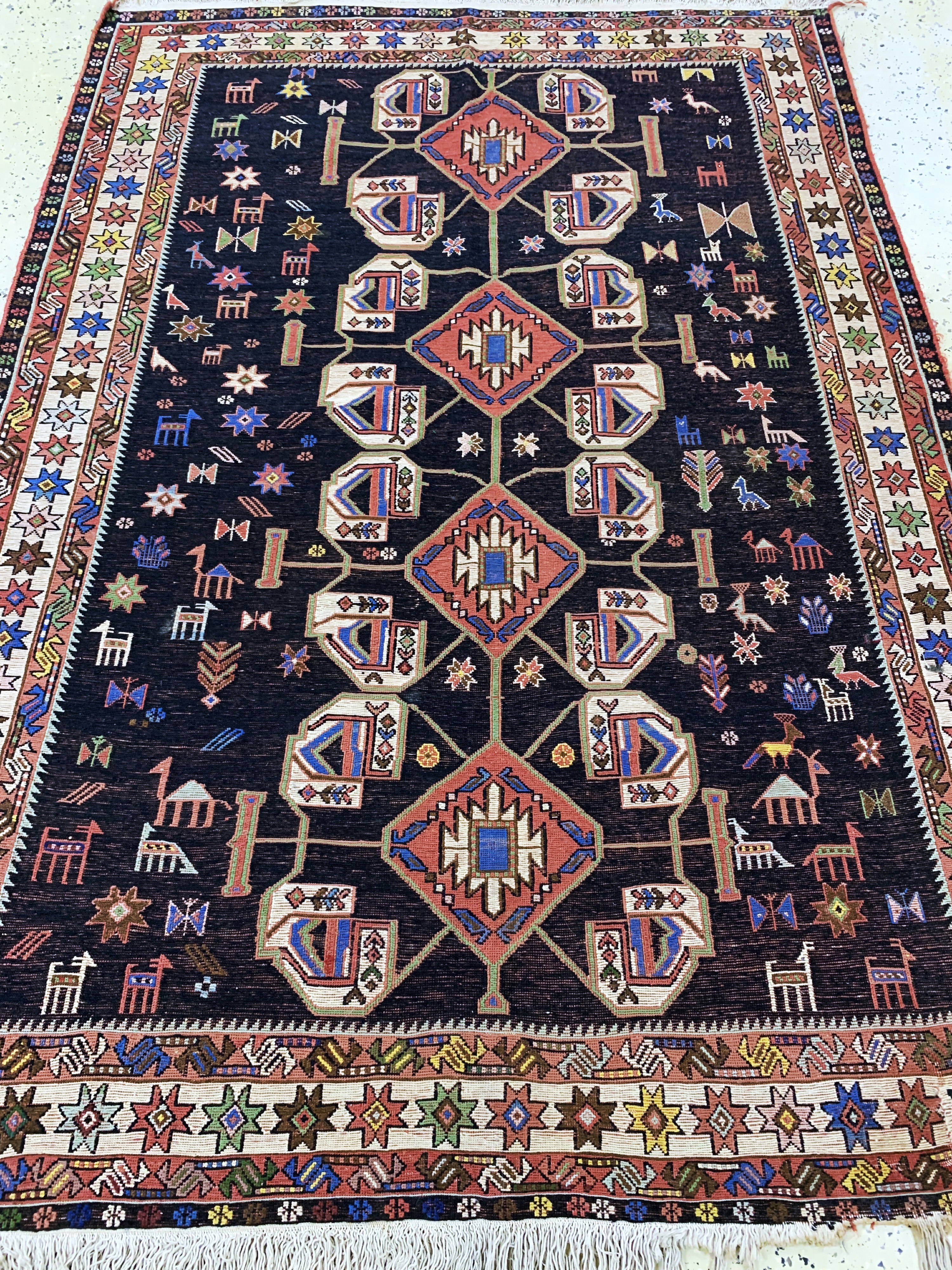 Detail e: Sumakh alt, Azerbaijan, Mitte 20.Jhd, Wolleauf Baumwolle, ca. 195 x 143 cm, EHZ: 2(restauriert)