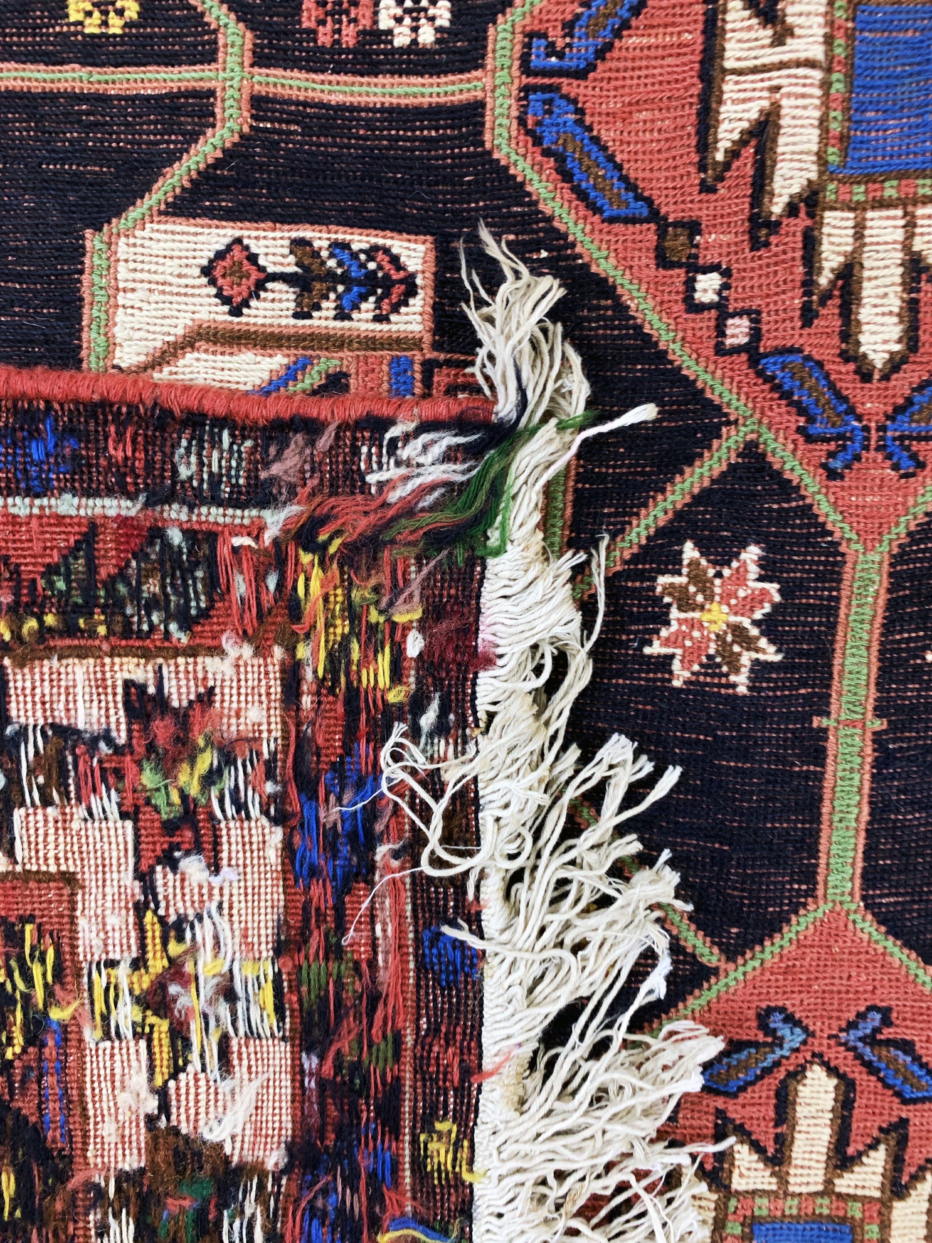 Detail f: Sumakh alt, Azerbaijan, Mitte 20.Jhd, Wolleauf Baumwolle, ca. 195 x 143 cm, EHZ: 2(restauriert)