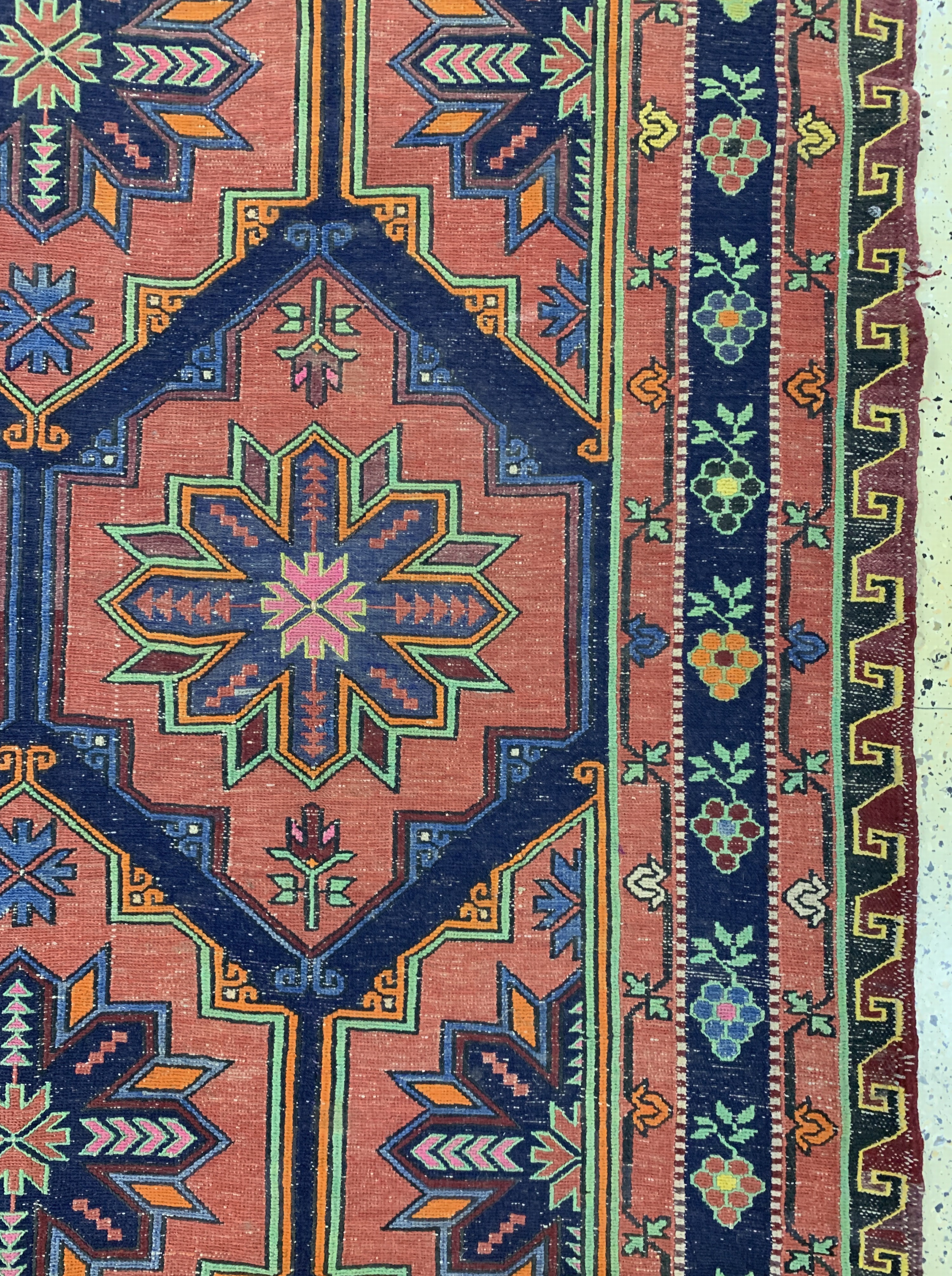 Detail d: Sumakh alt, Kaukasus, Mitte 20.Jhd, Wolle auf Wolle, ca. 310 x 165 cm, EHZ: 2
