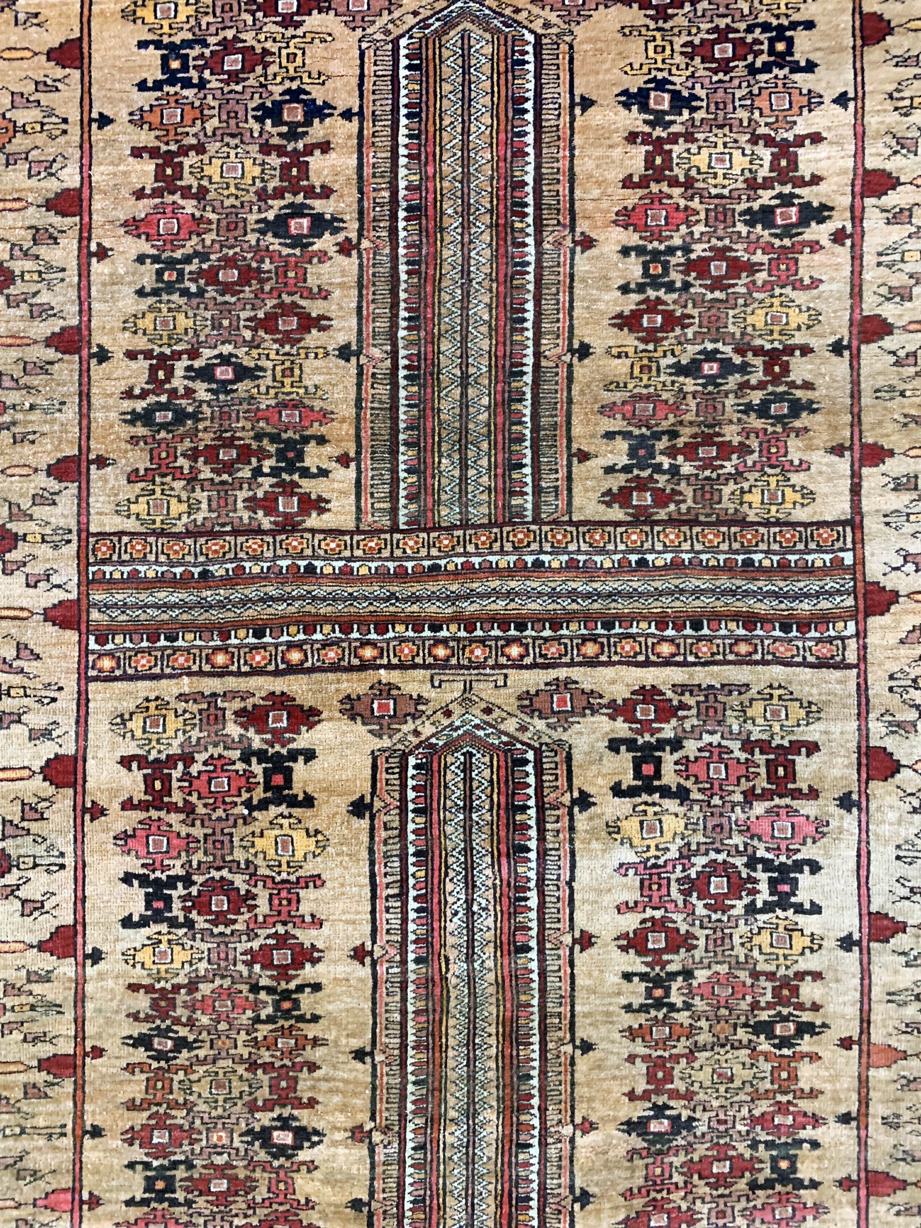 Detail c: Mauri alt, Afghanistan, Mitte 20.Jhd, Wolleauf Wolle, ca. 190 x 145 cm, EHZ: 2