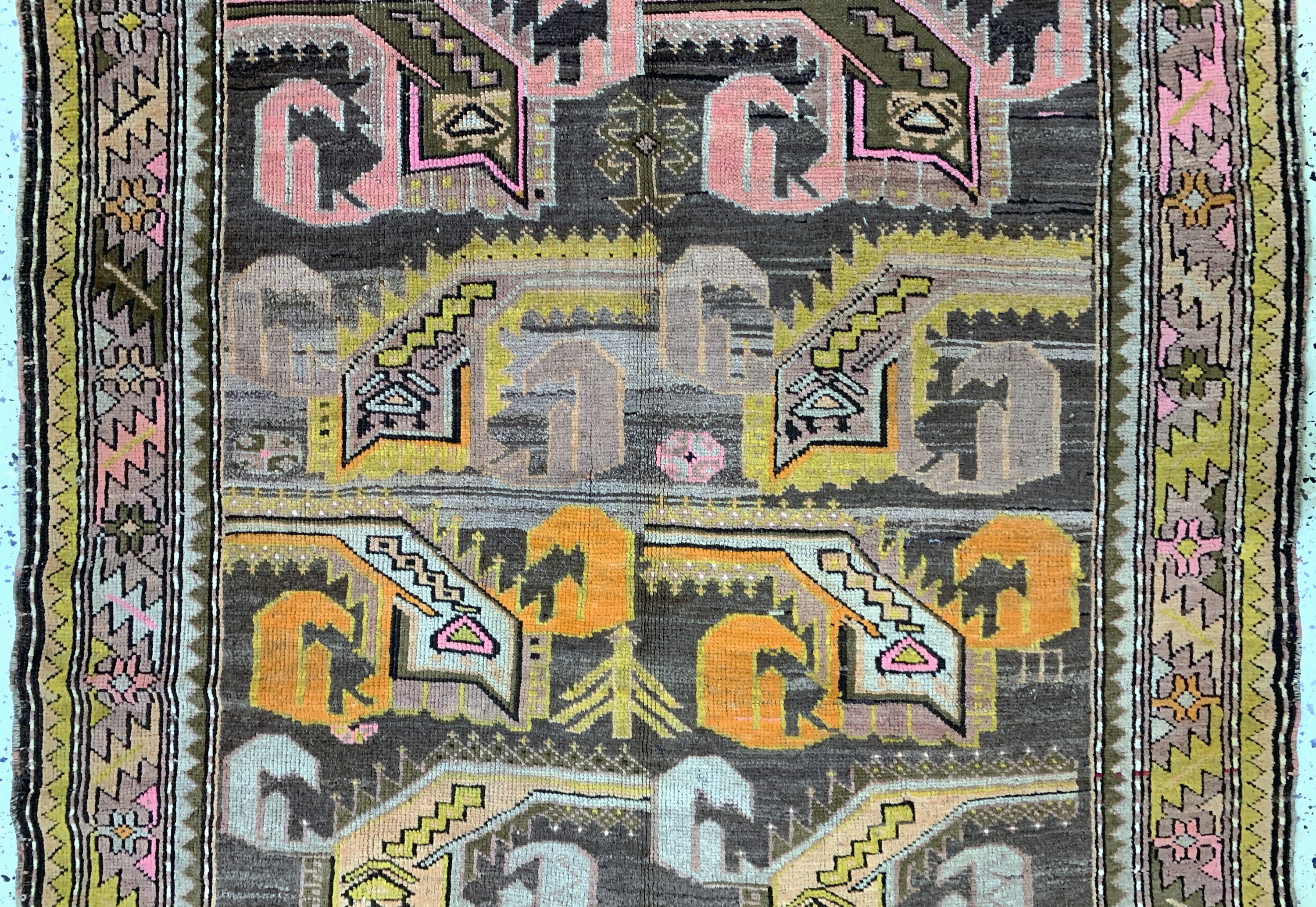 Detail c: Karabagh antik, Kaukasus, um 1900, Wolle auf Wolle, ca. 280 x 132 cm, EHZ: 3