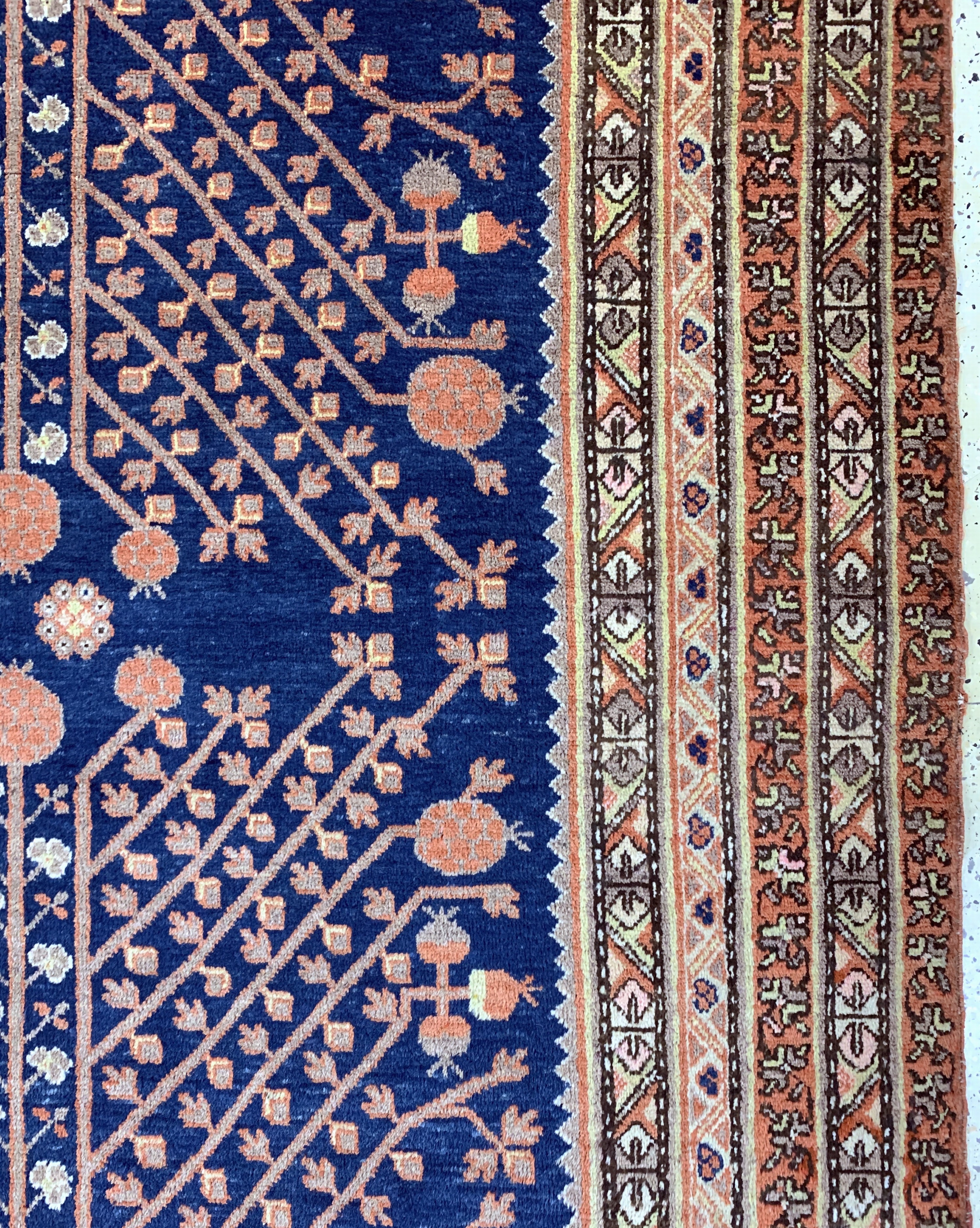 Detail d: Khotan alt, Torkestan, Anfang 20.Jhd, Wolleauf Baumwolle, ca. 340 x 175 cm, EHZ: 2