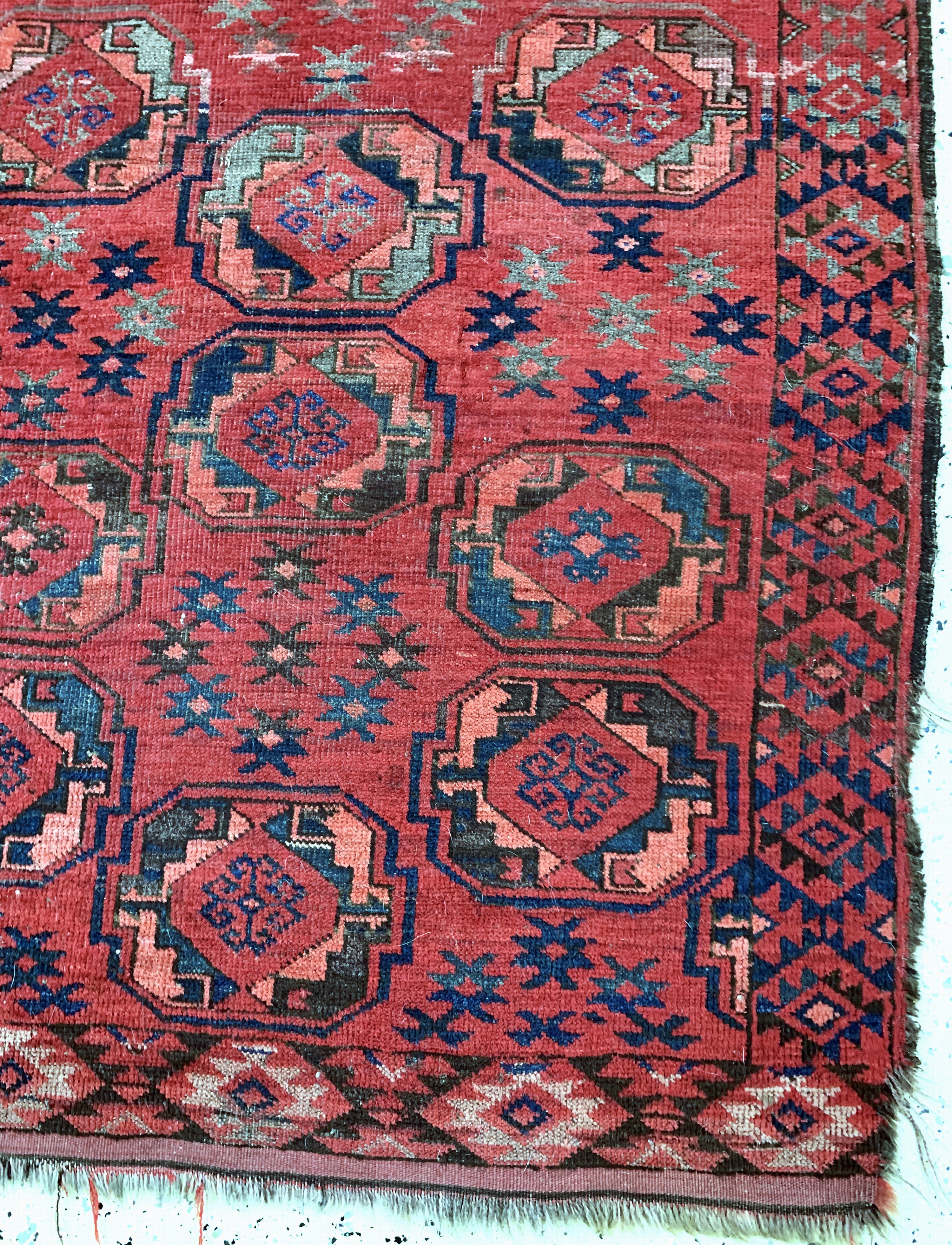 Detail a: Ersari"Hauptteppich"antik, Turkmenistan, 19.Jhd, Wolle auf Wolle, ca. 250 x 180 cm, EHZ: 3-4