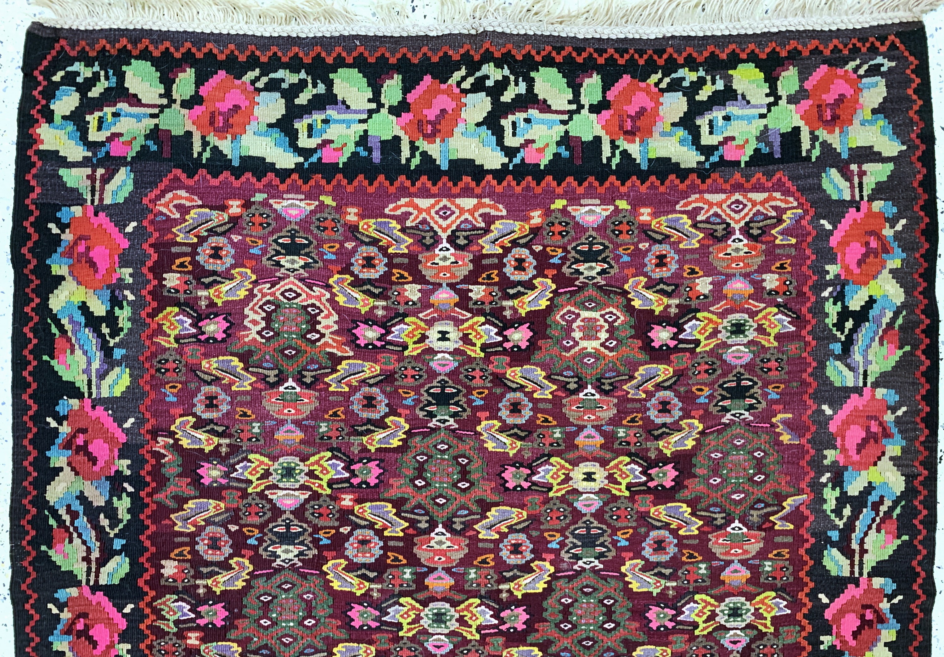 Detail a: Karabagh Kelim alt, Kaukasus, Anfang 20.Jhd, Wolle auf Wolle, ca. 370 x 150 cm, EHZ: 2