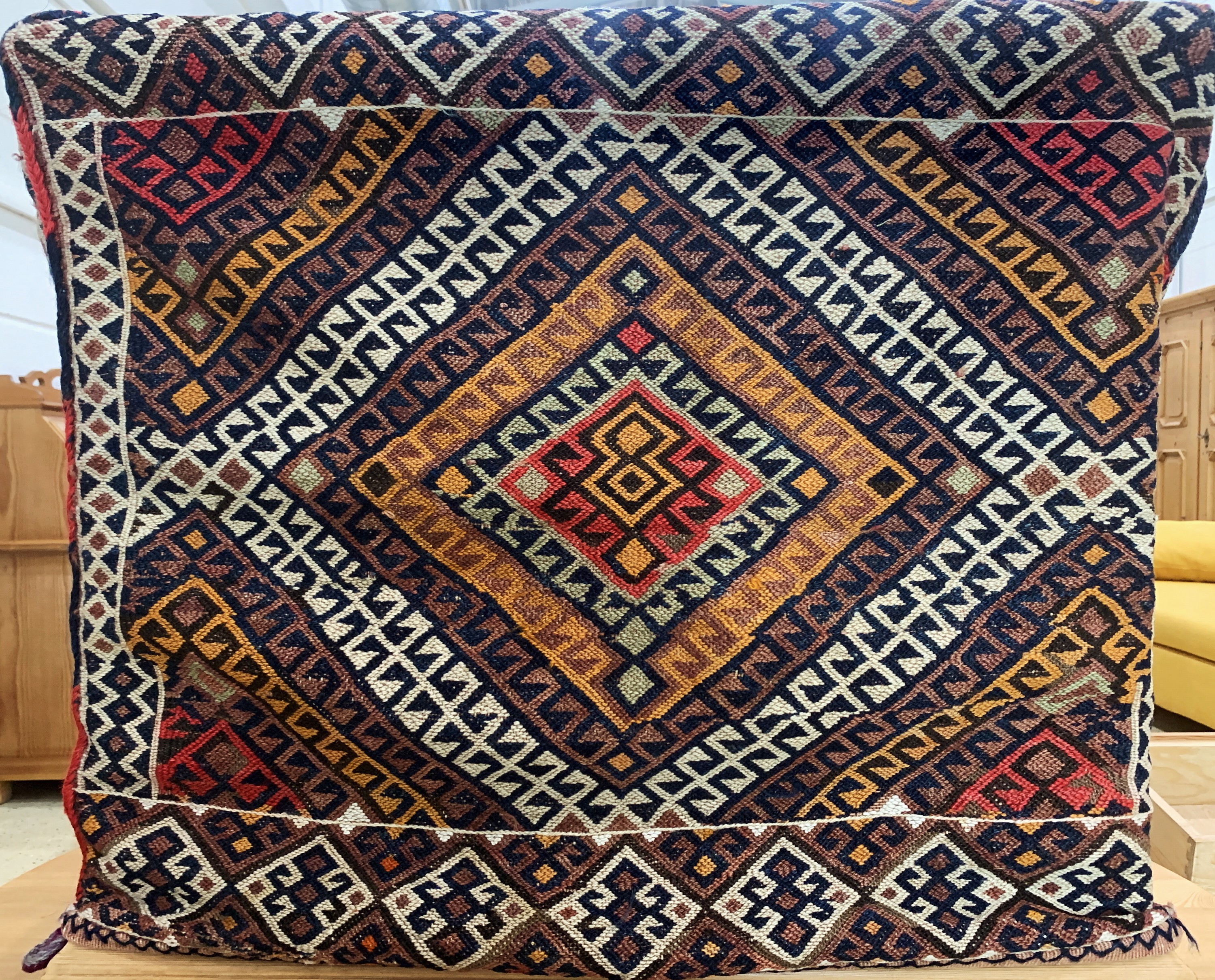 Image 27091492 - Mafrash old, Turkey, early 20th century, wool on wool, approx. 80 x 68 x 37 cm, ...
