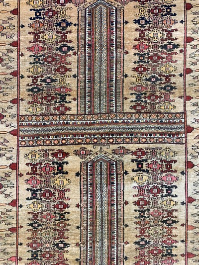 27091447c - Mauri old, Afghanistan, mid-20th century, woolon wool, approx. 190 x 145 cm, condition: ...