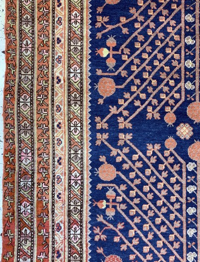 27091464c - Khotan alt, Torkestan, Anfang 20.Jhd, Wolleauf Baumwolle, ca. 340 x 175 cm, EHZ: 2 ...