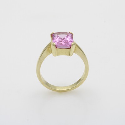 27091465a - Ring mit Topas, GG 585/000, achteckiger, rosa Topas (beh.), RW ca. 58 Schätzpreis: ...