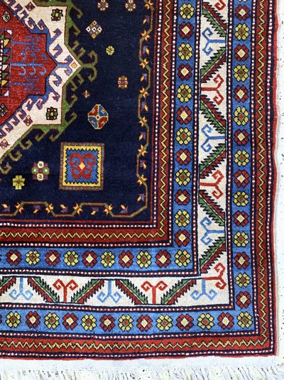 27091474a - Eriwan alt, Rußland, Mitte 20.Jhd, Wolle auf Baumwolle, ca. 275 x 175 cm, EHZ: 3 ...