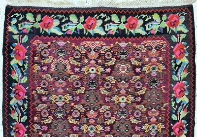 27091484a - Karabagh Kelim alt, Kaukasus, Anfang 20.Jhd, Wolle auf Wolle, ca. 370 x 150 cm, EHZ: 2 ...