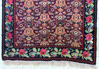 27091484d - Karabagh Kelim alt, Kaukasus, Anfang 20.Jhd, Wolle auf Wolle, ca. 370 x 150 cm, EHZ: 2 ...