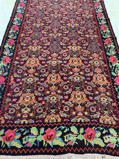 27091484f - Karabagh Kelim alt, Kaukasus, Anfang 20.Jhd, Wolle auf Wolle, ca. 370 x 150 cm, EHZ: 2 ...