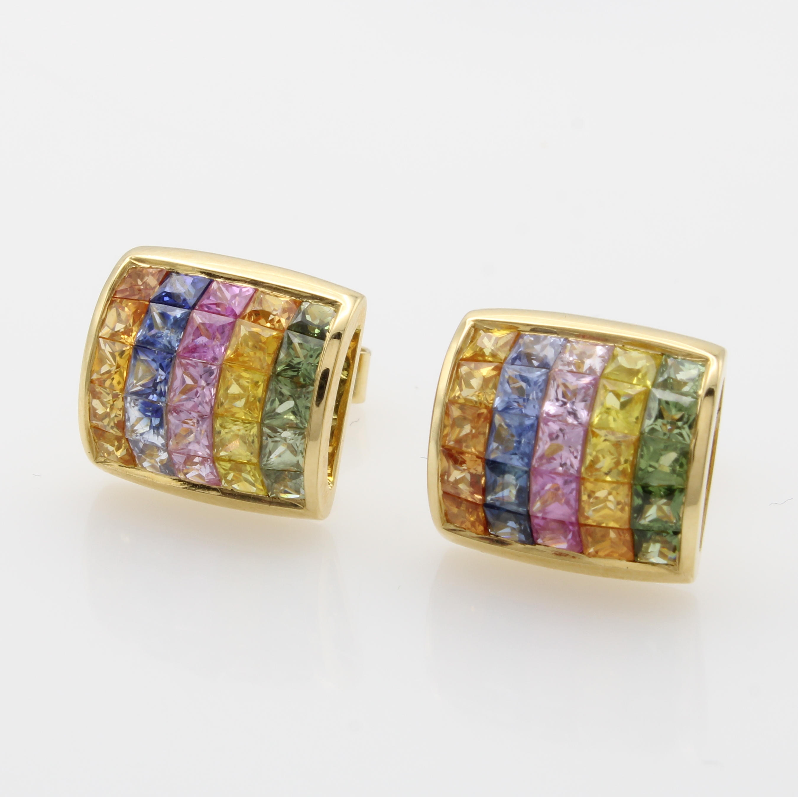 Image 27091512 - Paar Ohrstecker mit Saphiren, GG 750/000, bunte Saphircarrées zus. ca. 4.75 ct ...