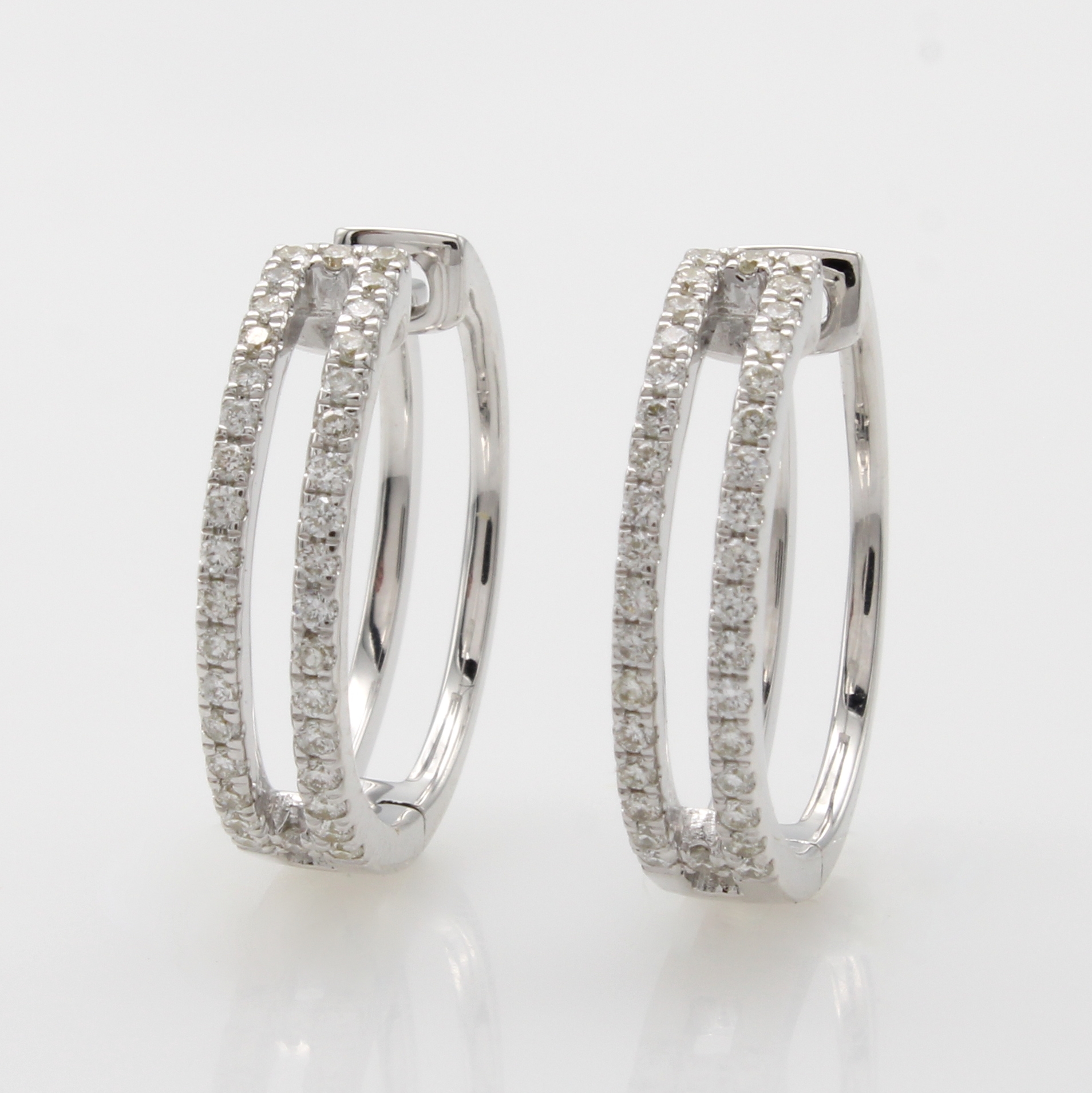 Image 27091523 - Paar Creolen mit Brillanten, WG 585/000, 72 Brill. jeweils in 2 Reihen gef. zus. ca. ...