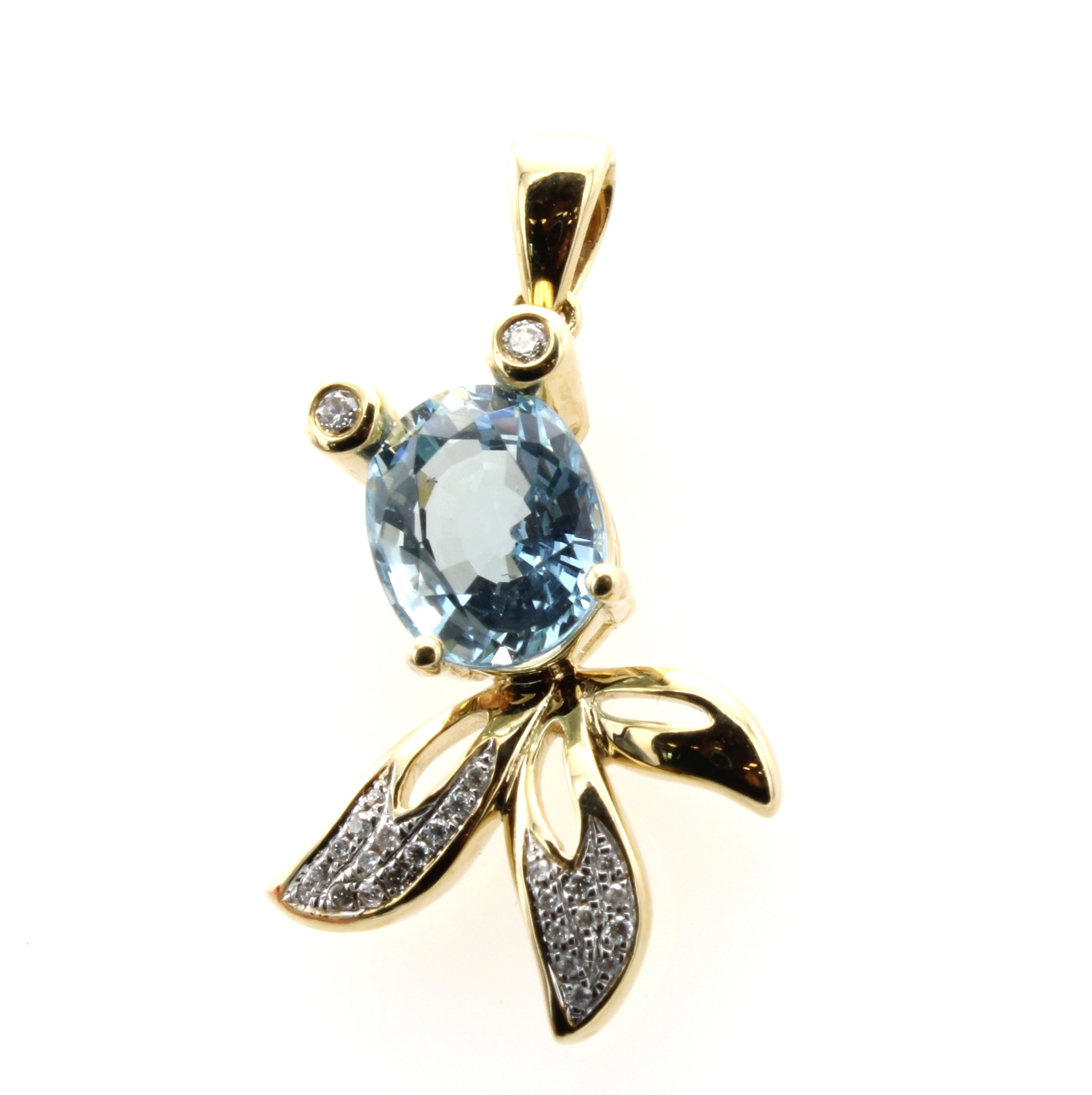 Image 27091529 - Anhänger mit Brillanten und Aquamarin, GG 585/000, Aquamarin ca. 2 ct, 27 Brill. zus. ...