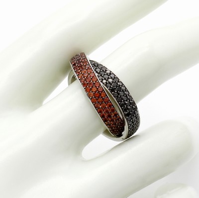 27091502a - 2-reihiger Ring mit Saphiren und Diamanten, WG 750/000, 1 Ring voll bes. m. orangefarb. ...