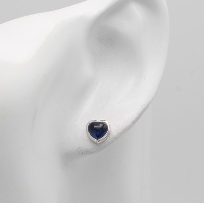 27091517a - Paar Ohrstecker mit Saphirherzen, WG 750/000, Saphire zus. ca. 2.13 ct Schätzpreis: ...