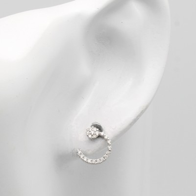 27091519a - Paar Ohrstecker mit Brillanten, WG 585/000, 40 Brill. zus. ca. 0.27 ct feines ...