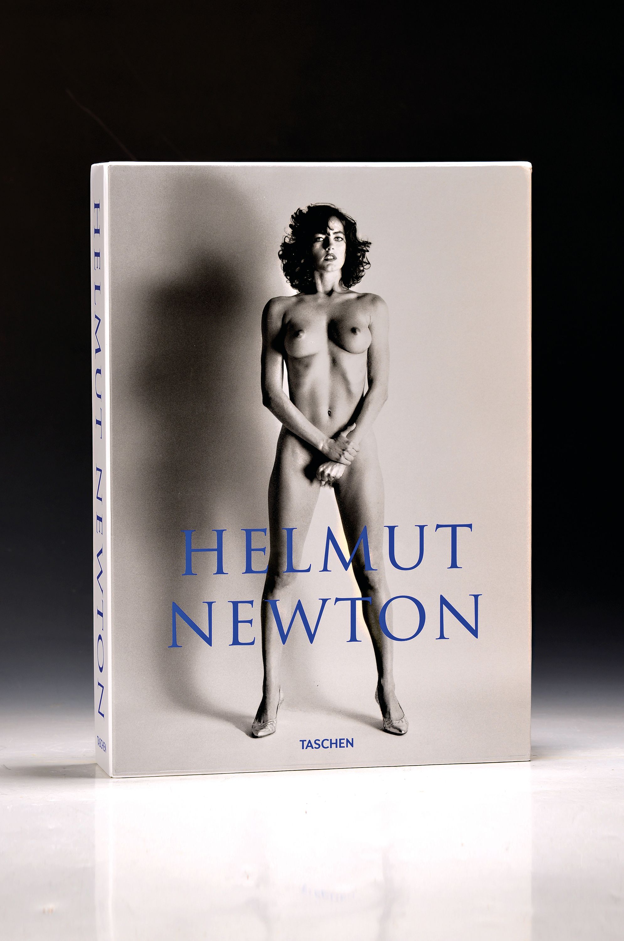 Image 27092247 - Helmut Newton, Fotobildband, ´Sumo´, überarbeitet von June Newton, 2023 Taschen GmbH, ...