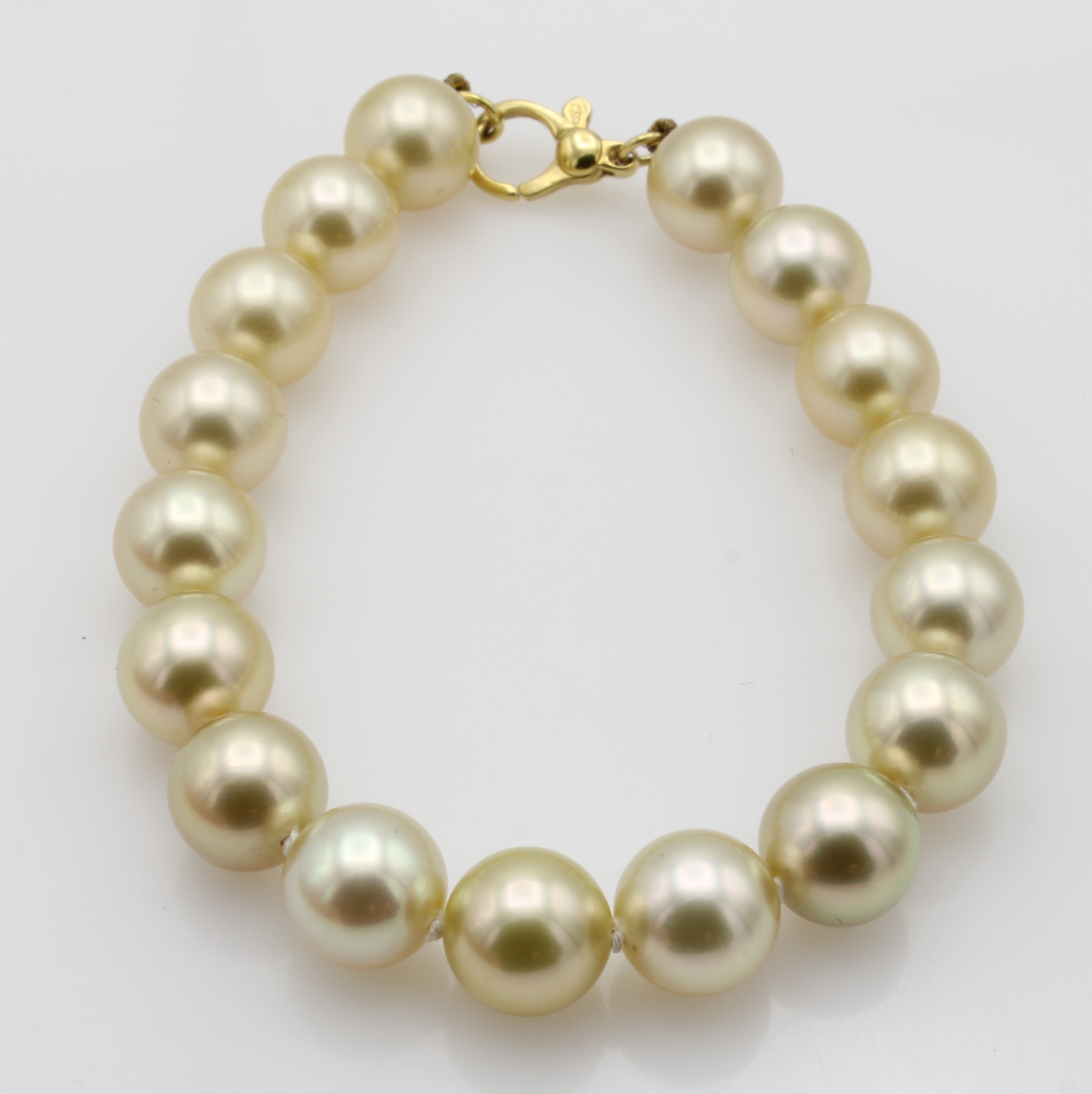 Image 27092401 - Armband mit Südseezuchtperlen, Karabiner- schl. GG 750/000, 17 champagnerfarb. Perlen, ...