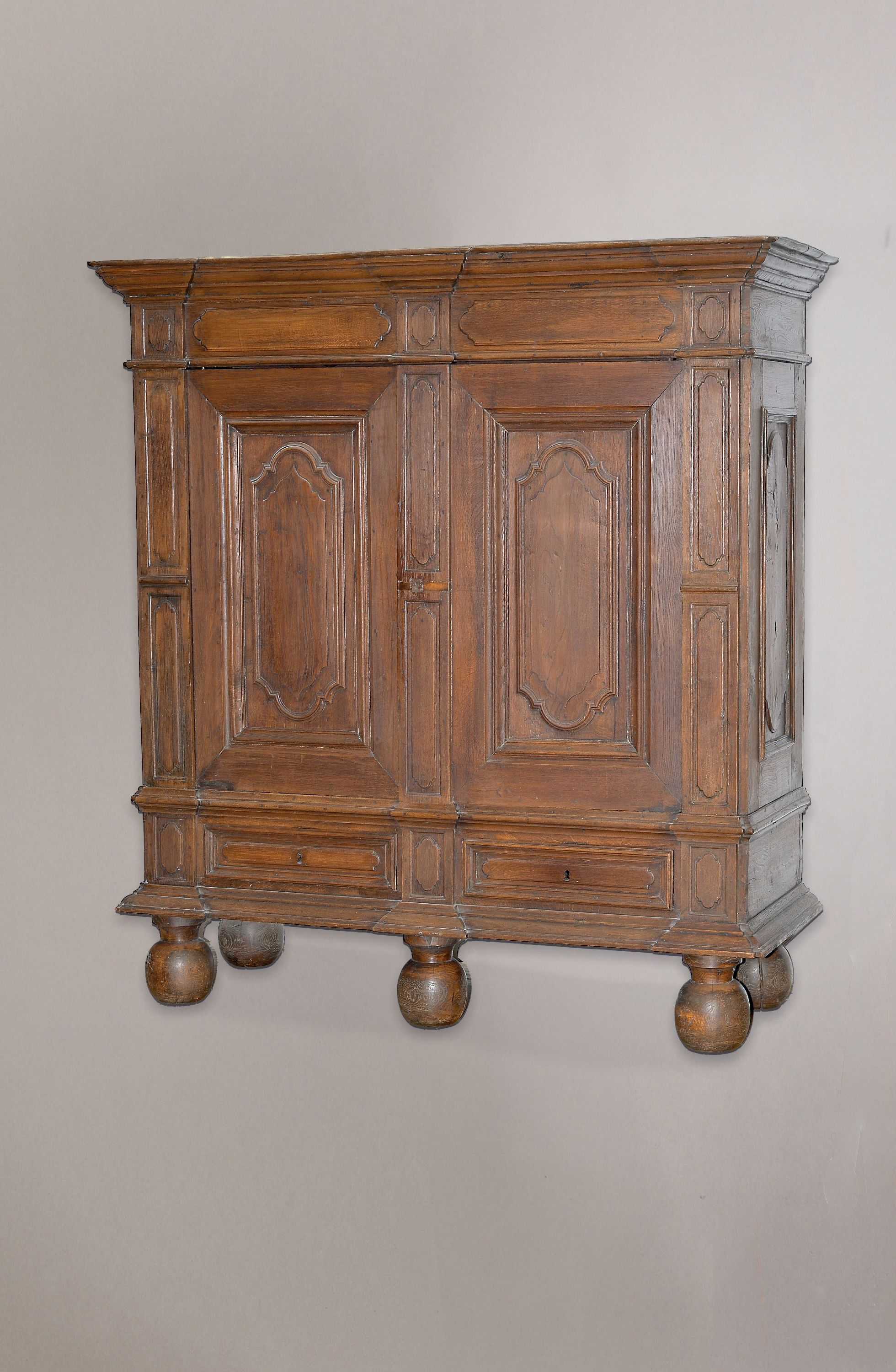 Image 27092621 - Barockschrank, Eiche, 18.Jh., zweitürig, auf Rahmen gearbeitet, mit Bastionsfüllungen, ...